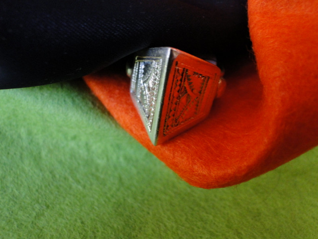 [BG505] Bague Touareg Pyramide Grelot - Réglable