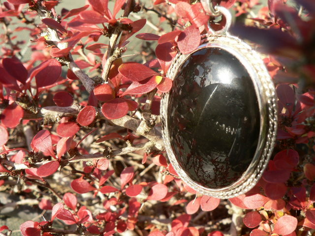 [PD307] Pendentif Touareg Pierre Camee Noire