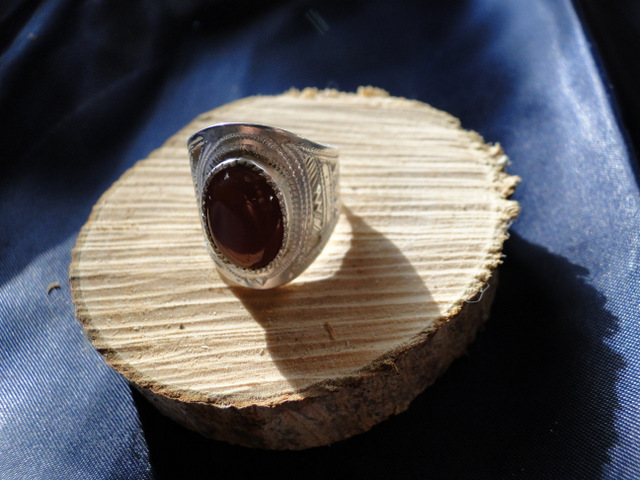 Bague Touareg Chevalier Agate Rouge - Reglable