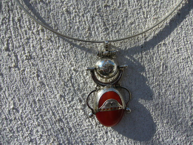 Collier Touareg Egourou Rouge Balance Tige V