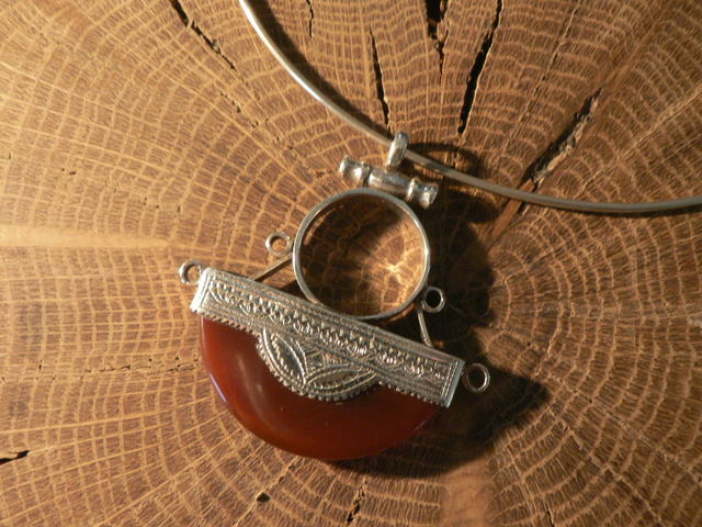 Collier Touareg tige Agate Demi-Lune