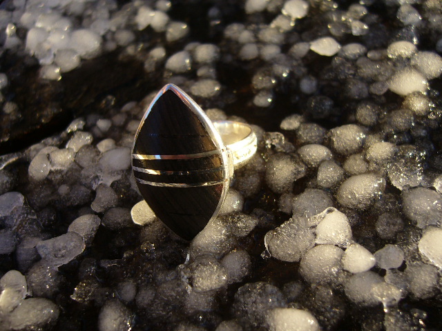 Bague Touareg Petite Feuille Aux Traits d'Argent