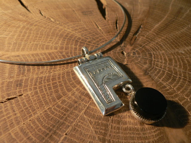 [CL414] Collier Touareg Carte de l'Air noir 2