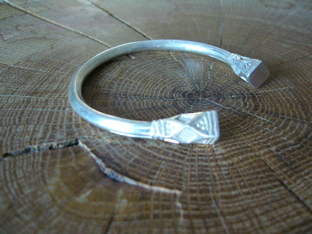 [BR508] Bracelet Touareg Main Fatma Ouvert
