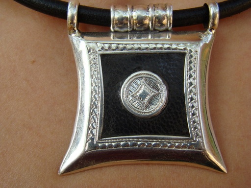 [CL522] Collier Touareg Tcherot Noir